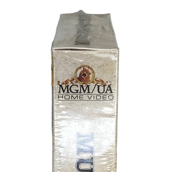 Mutiny on the Bounty VHS Sealed New - Picture 3 of 9